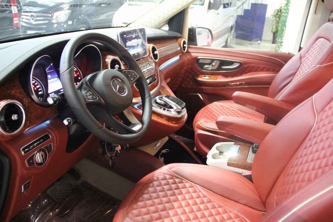 vclass 奔驰vclass领航版图片