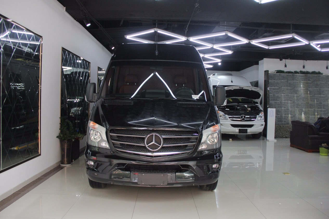 奔驰斯宾特324v8房车
