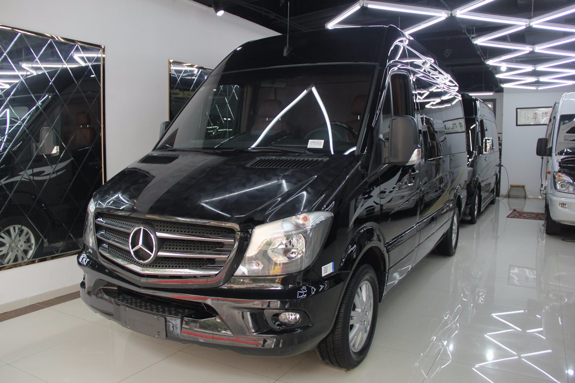 奔驰斯宾特324v8房车