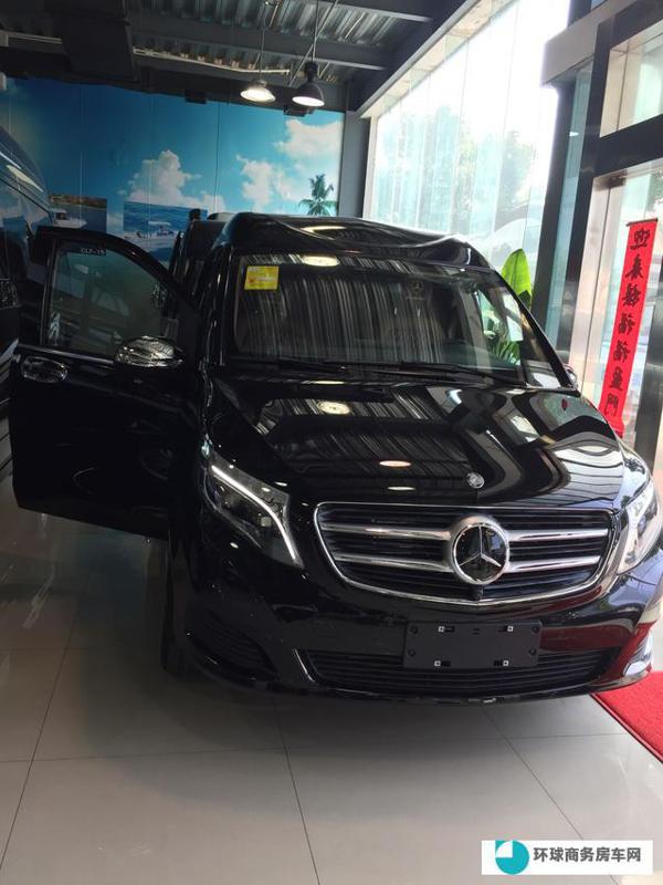 高清实拍-奔驰V-CLASS V260商务车