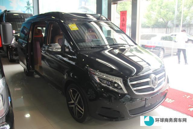 高清实拍-奔驰V-CLASS V260商务车