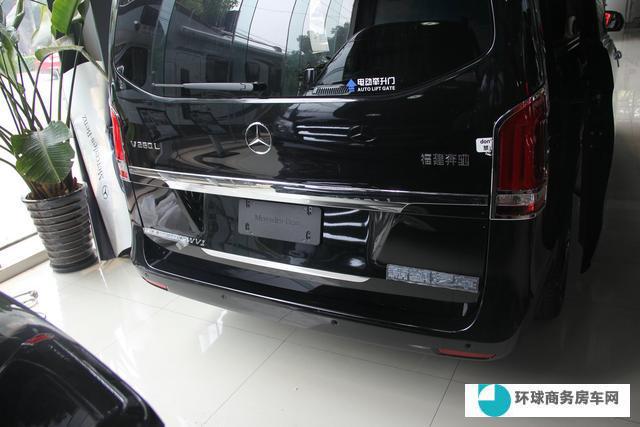 高清实拍-奔驰V-CLASS V260商务车