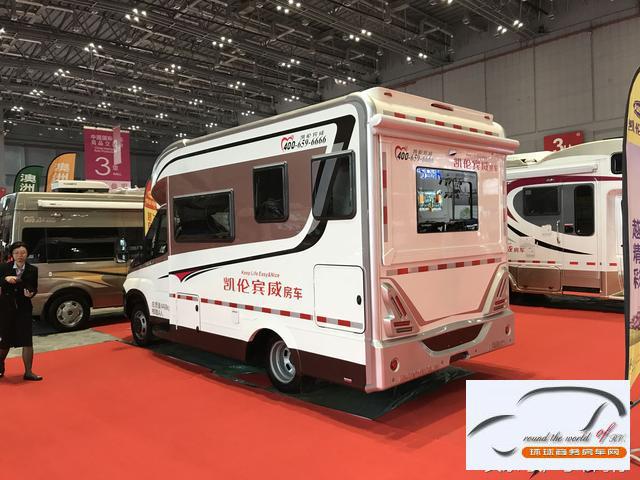 空气悬挂进口依维柯旅居房车最新款