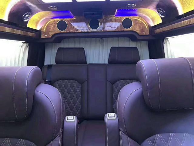 融合无与伦比的豪华内饰进口大众T6商务车