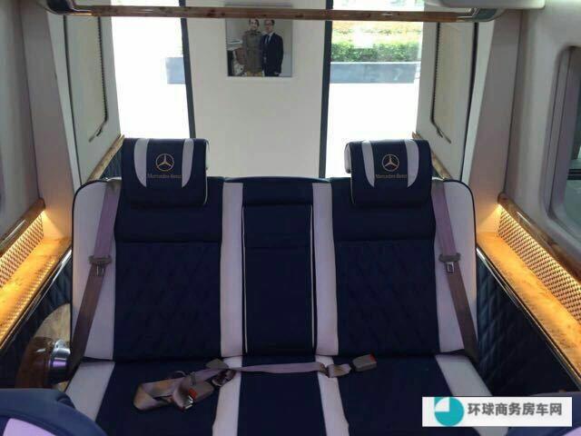 2017款奔驰斯宾特豪华商务房车 老板谈生意不再需要去办公室