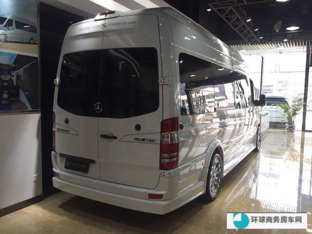 奔驰斯宾特最新款3.0T柴油两驱最新行情
