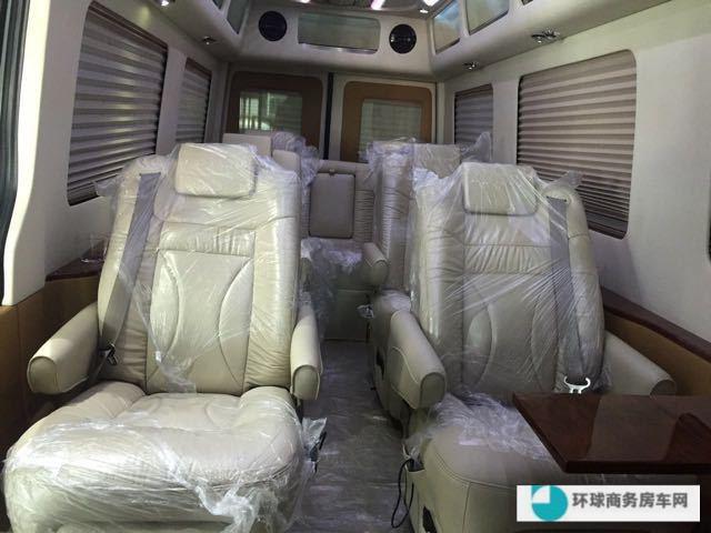 奔驰斯宾特最新款3.0T柴油两驱最新行情