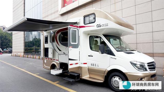 移动的豪宅｜奔驰凯伦宾威豪华房车，三床一厅双厨房双淋浴