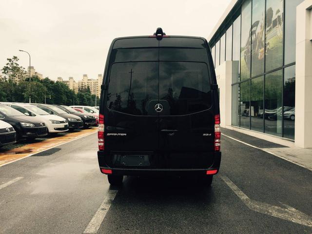 奔驰房车斯宾特 显露低调奢华的气息