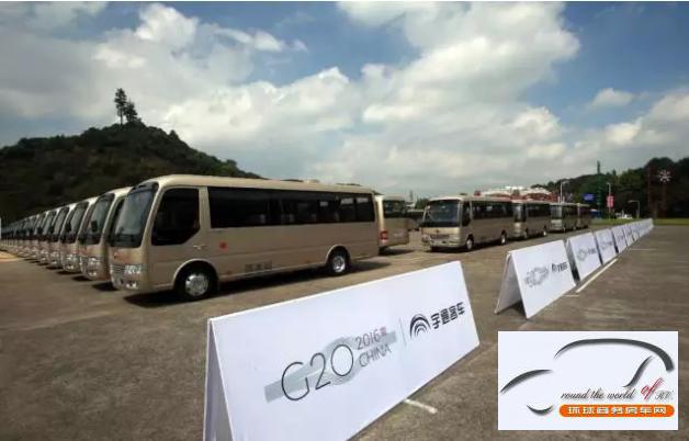售价70万左右  宇通T7中巴商务车豪华版实拍