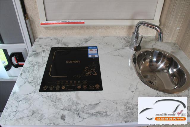 凯伦宾威奔驰房车双拓展家的温馨随处行