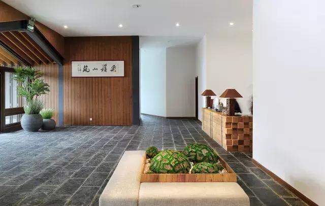 里里外外我们都成为了风景 营地房车厂家