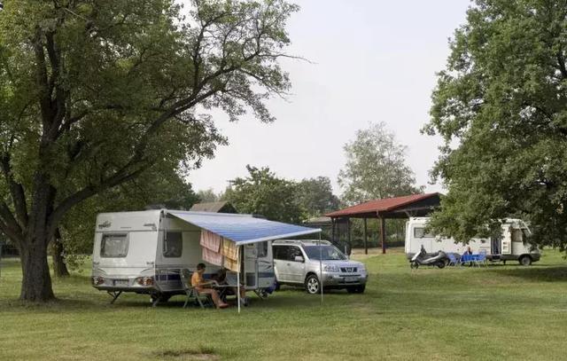 能遮风挡雨的地方 景区营地专用房车