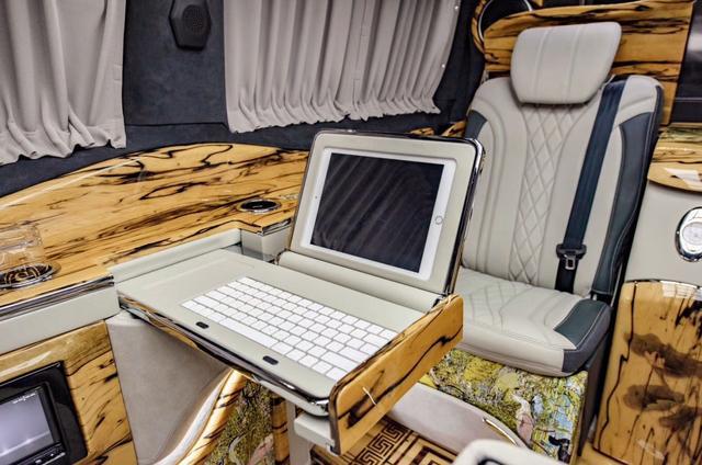 17款奔驰V260 七座豪华商务车 VCLASS