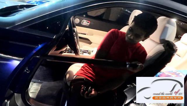 劳斯莱斯魅影跑车 16岁少年的生日礼物