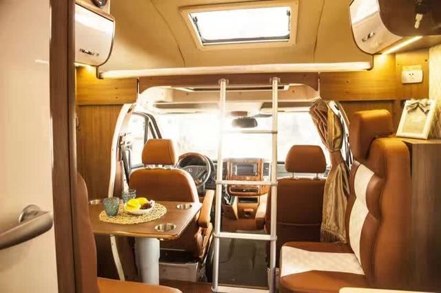 奔驰斯宾特524双拓展进口房车 商旅高端产品