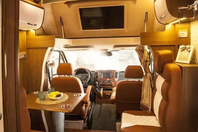 奔驰斯宾特524双拓展进口房车 商旅高端产品