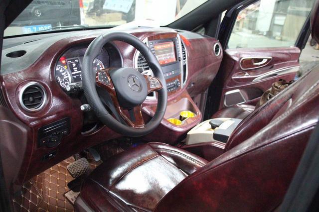 奔驰威霆商务车 内饰整体豪华私人订制 奔驰威霆商务车 内饰整体豪华私人订制
