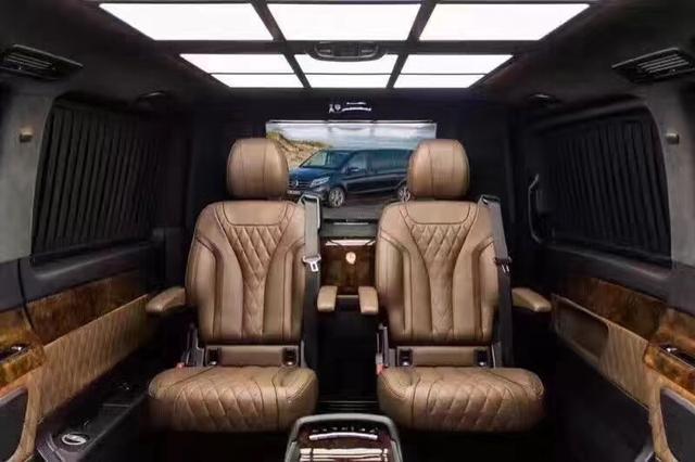 奔驰v260升级商务内饰 进口房车 现车优惠