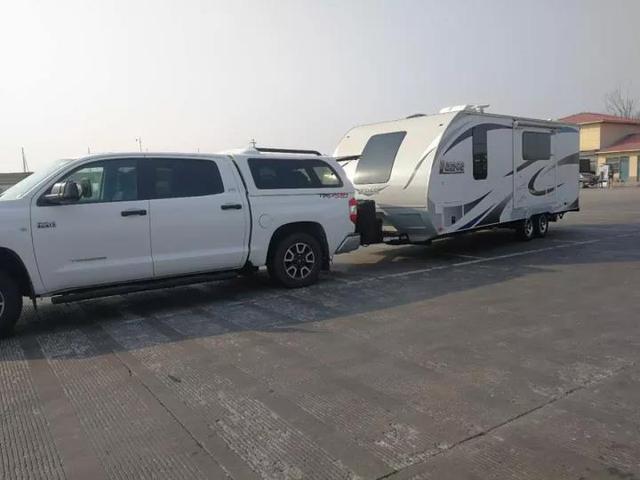 美国进口拖挂式房车 双拓展舱超级洋气 现车