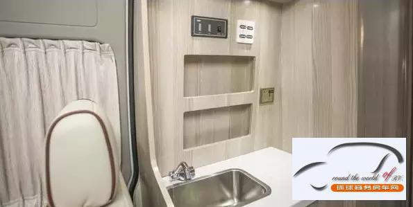 18款B型旅居房车 小清新版  V80豪华版B型房车