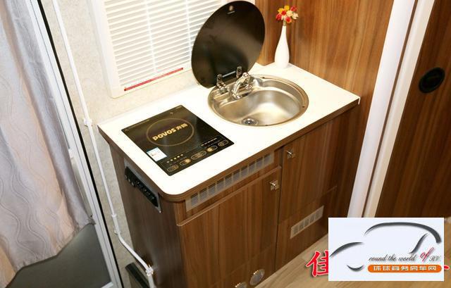 国产依维柯房车价格 3.0T排量 国五排放标准